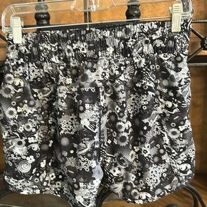 Lululemon size 8 shorts